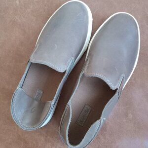 OLUKAI Women's Shoes sz 6